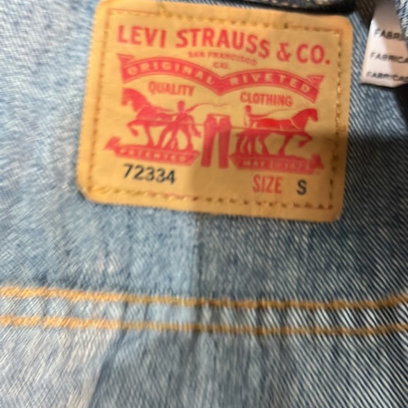 Levi’s Trucker Jacket - Picture 3 of 3